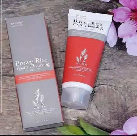 3W Clinic Brown Rice Foam Cleansing Review and Benefits