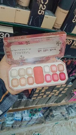 Lareen Highlight & Blusher for a Radiant Glow